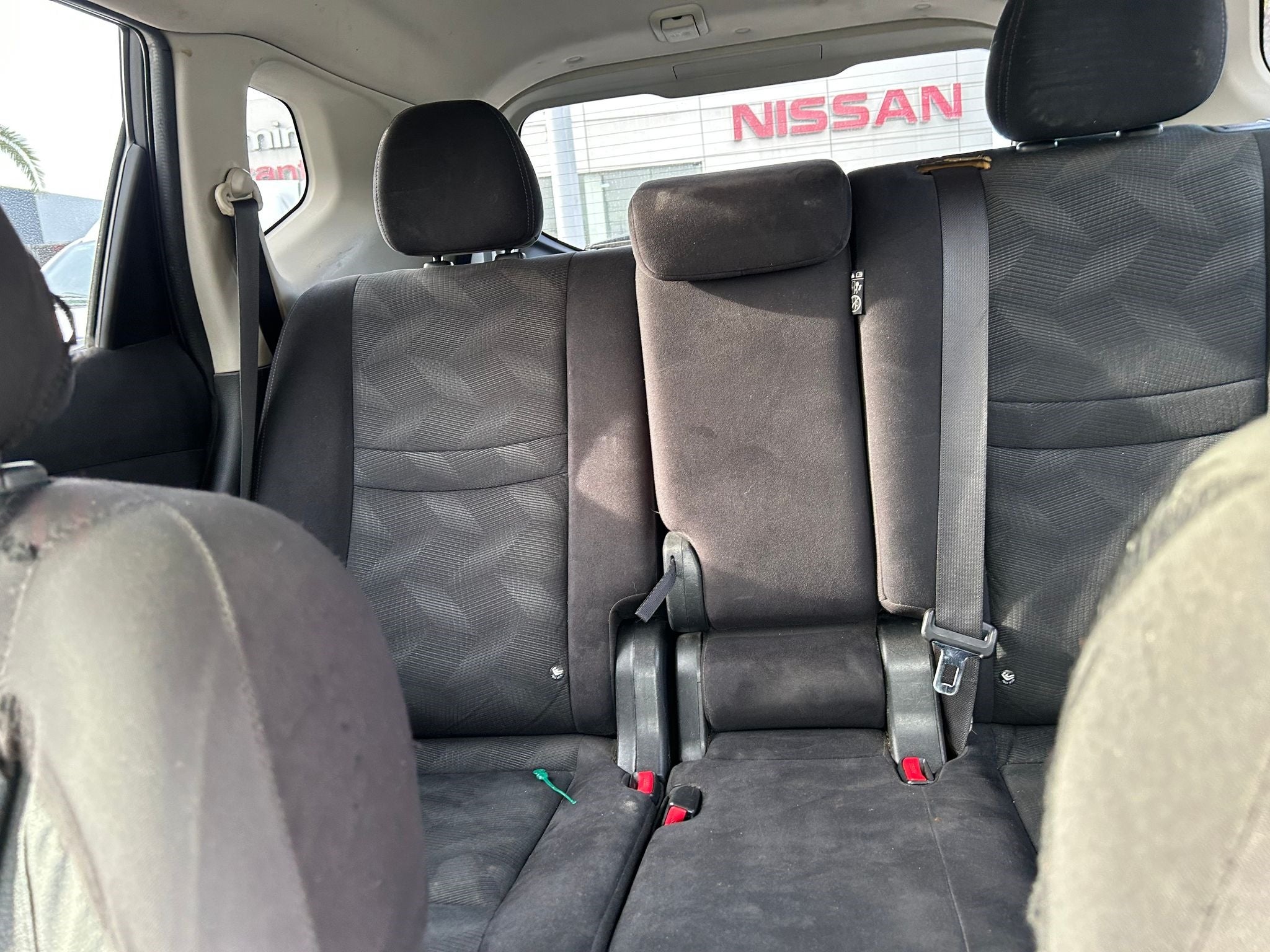 2015 Nissan X-Trail 2.5 Sense 3 Row Cvt